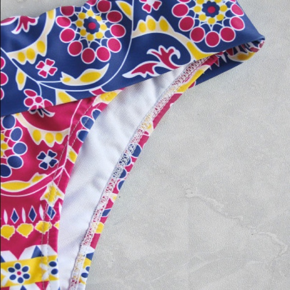 Bikini Floral Pink Yellow Print Size M NWOT - Picture 3 of 4